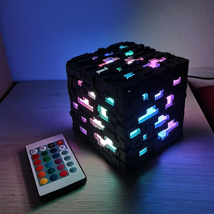 چراغ رومیزی ماینکرفت مدل M3