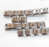 دستبند چارم ایتالیایی استیل طرح حروف لاتین